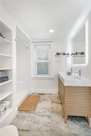 $40,000 | 376 East Shore Road, Jamestown, RI 02835