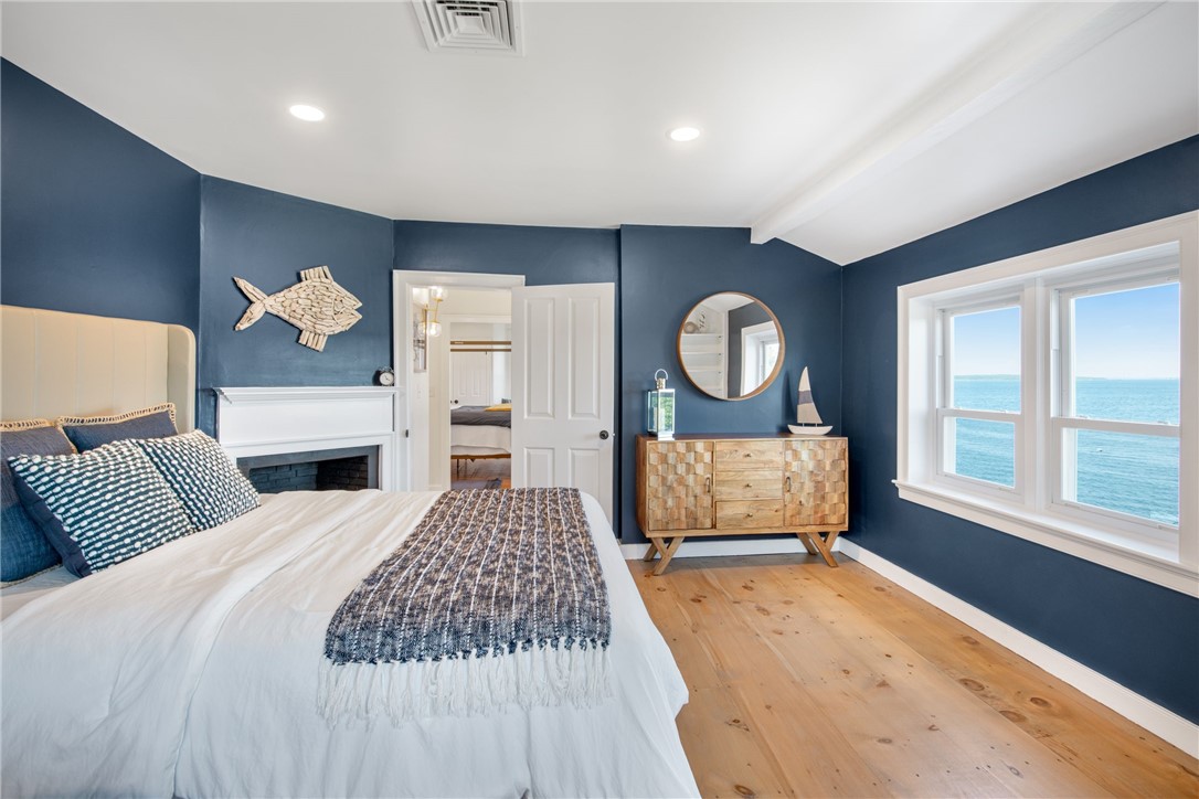 376 East Shore Road Jamestown, RI 02835 - Photo 25 of 37