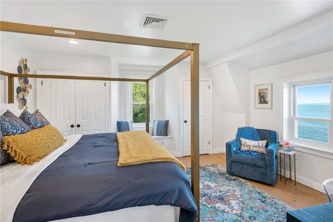 $40,000 | 376 East Shore Road, Jamestown, RI 02835