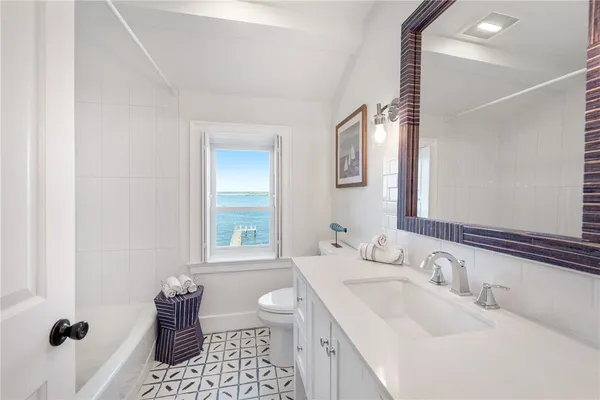 $40,000 | 376 East Shore Road, Jamestown, RI 02835