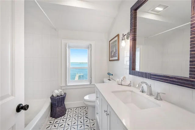 $40,000 | 376 East Shore Road, Jamestown, RI 02835