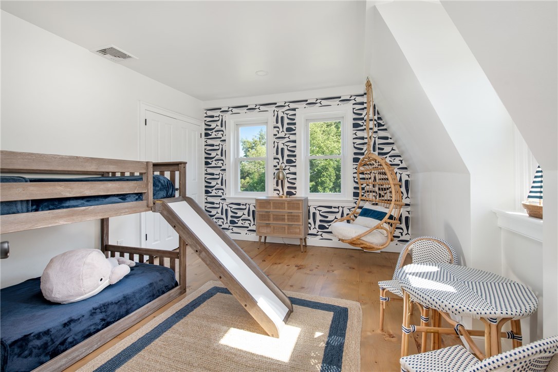 376 East Shore Road Jamestown, RI 02835 - Photo 31 of 37