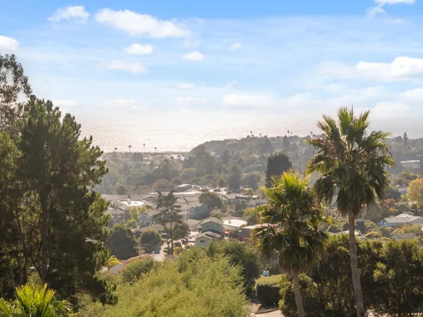 $2,350,000 | 532 Moonrise Lane, Aptos, CA 95003