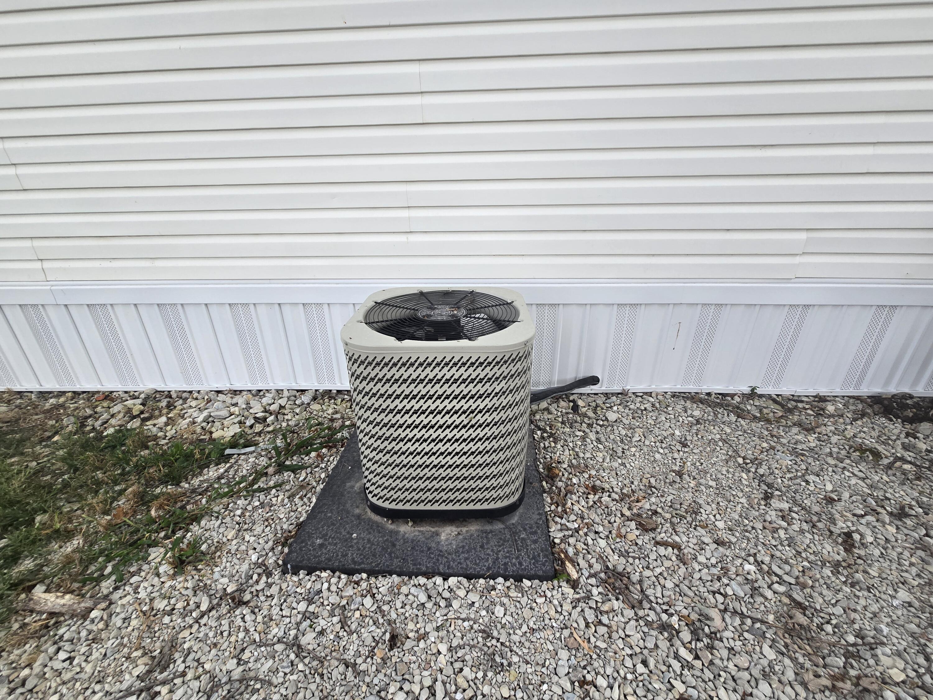 25990 Elk Road Pittsburg, MO 65724 - Photo 32 of 33 1000033342