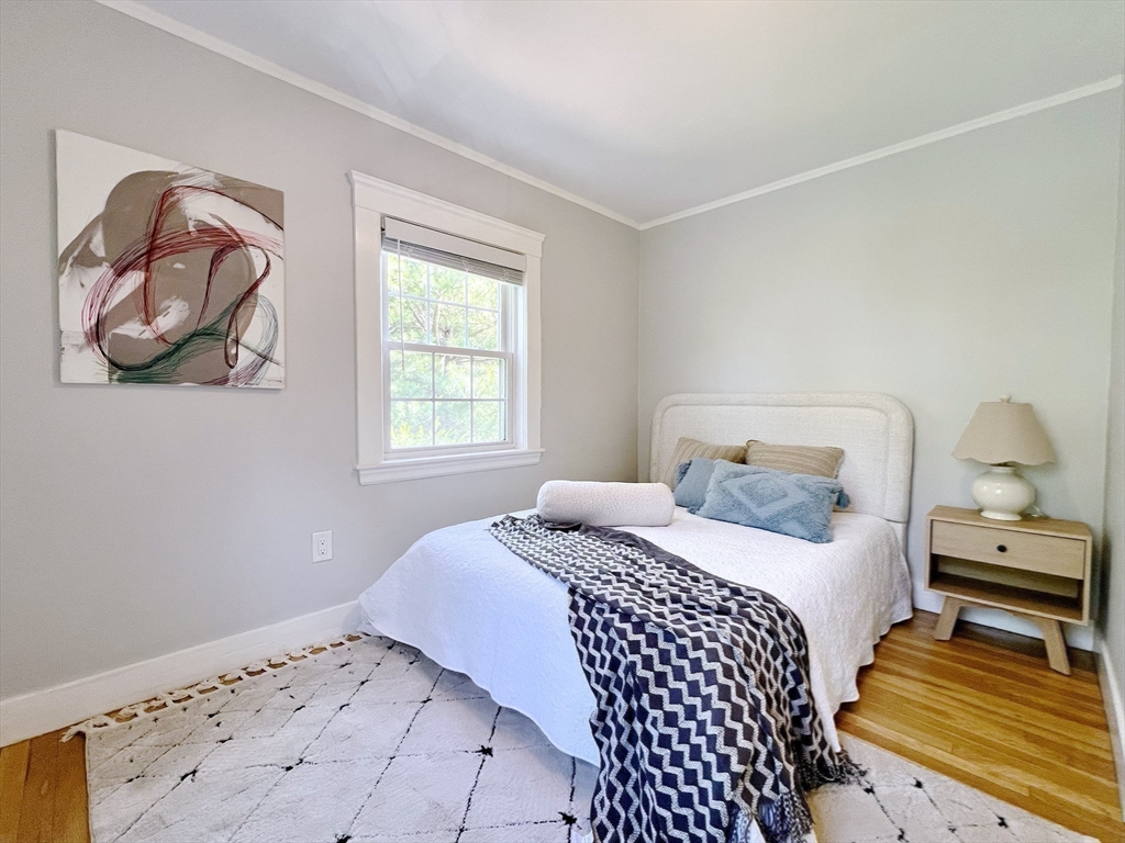 68 Pierrepont Road Newton, MA 02462 - Photo 15 of 19