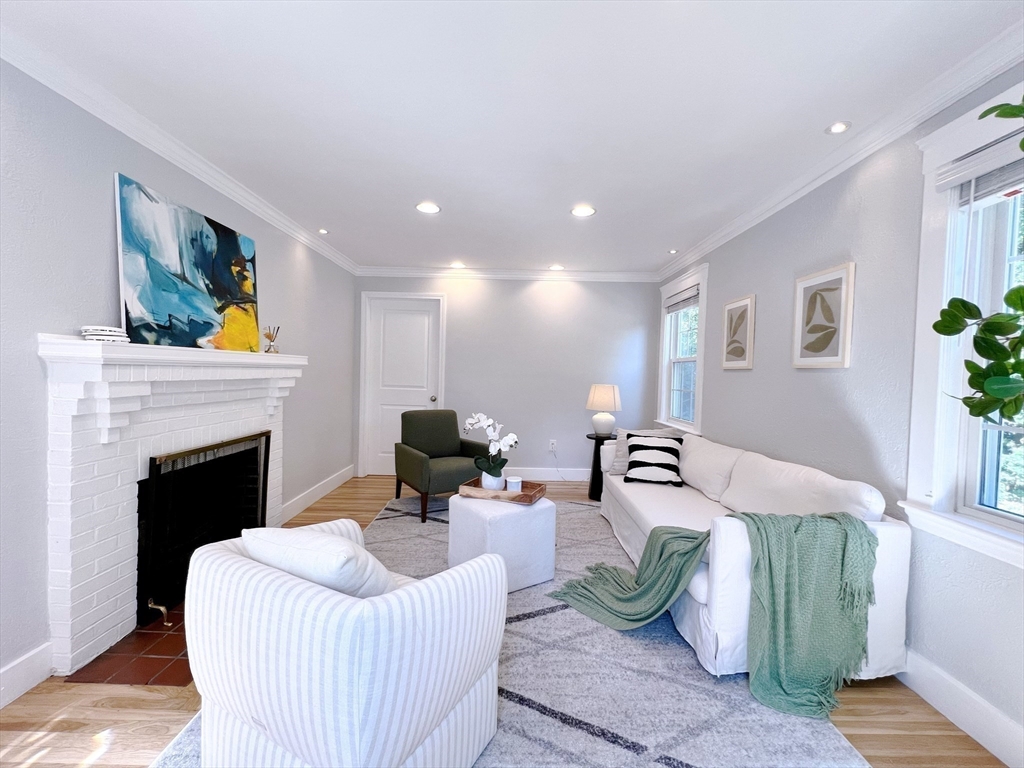 68 Pierrepont Road Newton, MA 02462 - Photo 2 of 19