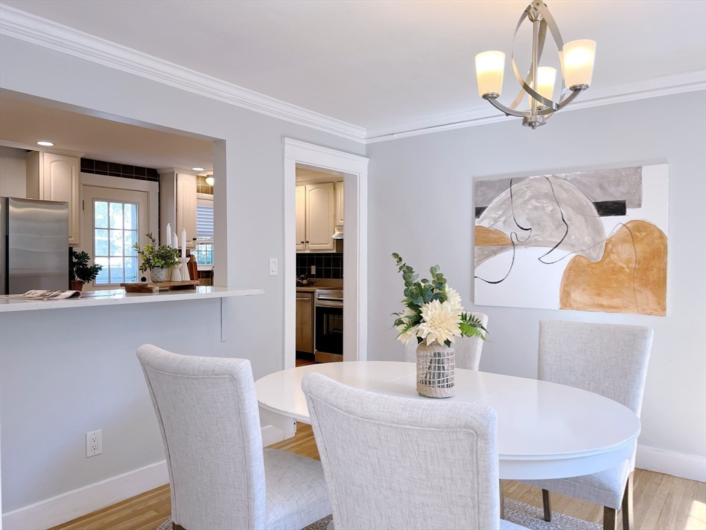 68 Pierrepont Road Newton, MA 02462 - Photo 7 of 19
