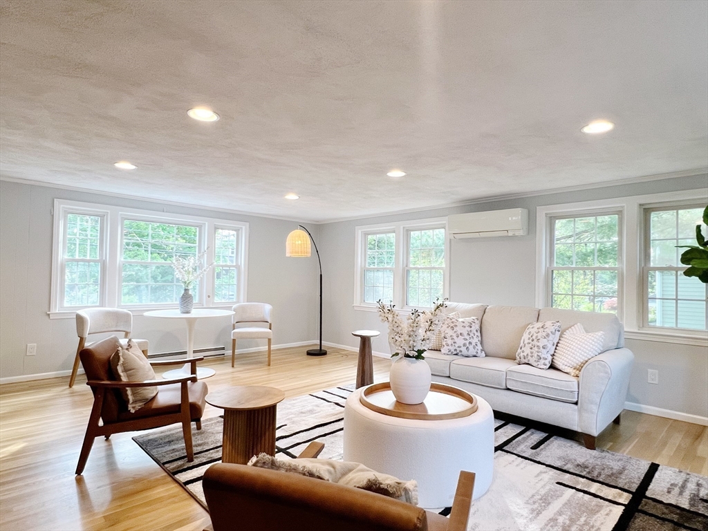 68 Pierrepont Road Newton, MA 02462 - Photo 10 of 19