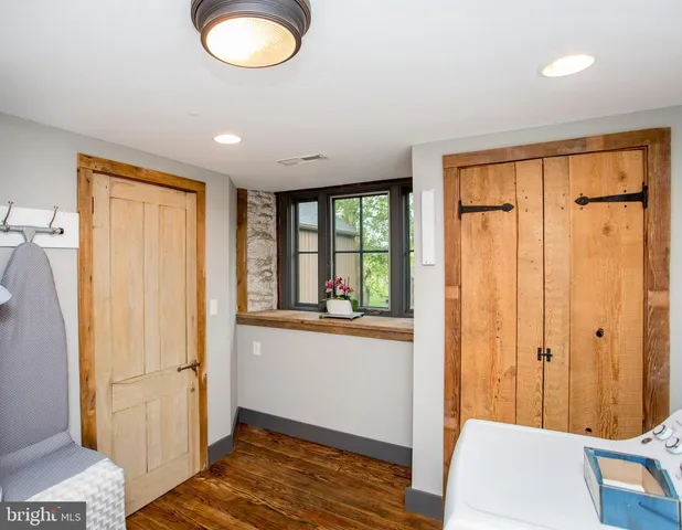 a view of a walk in closet