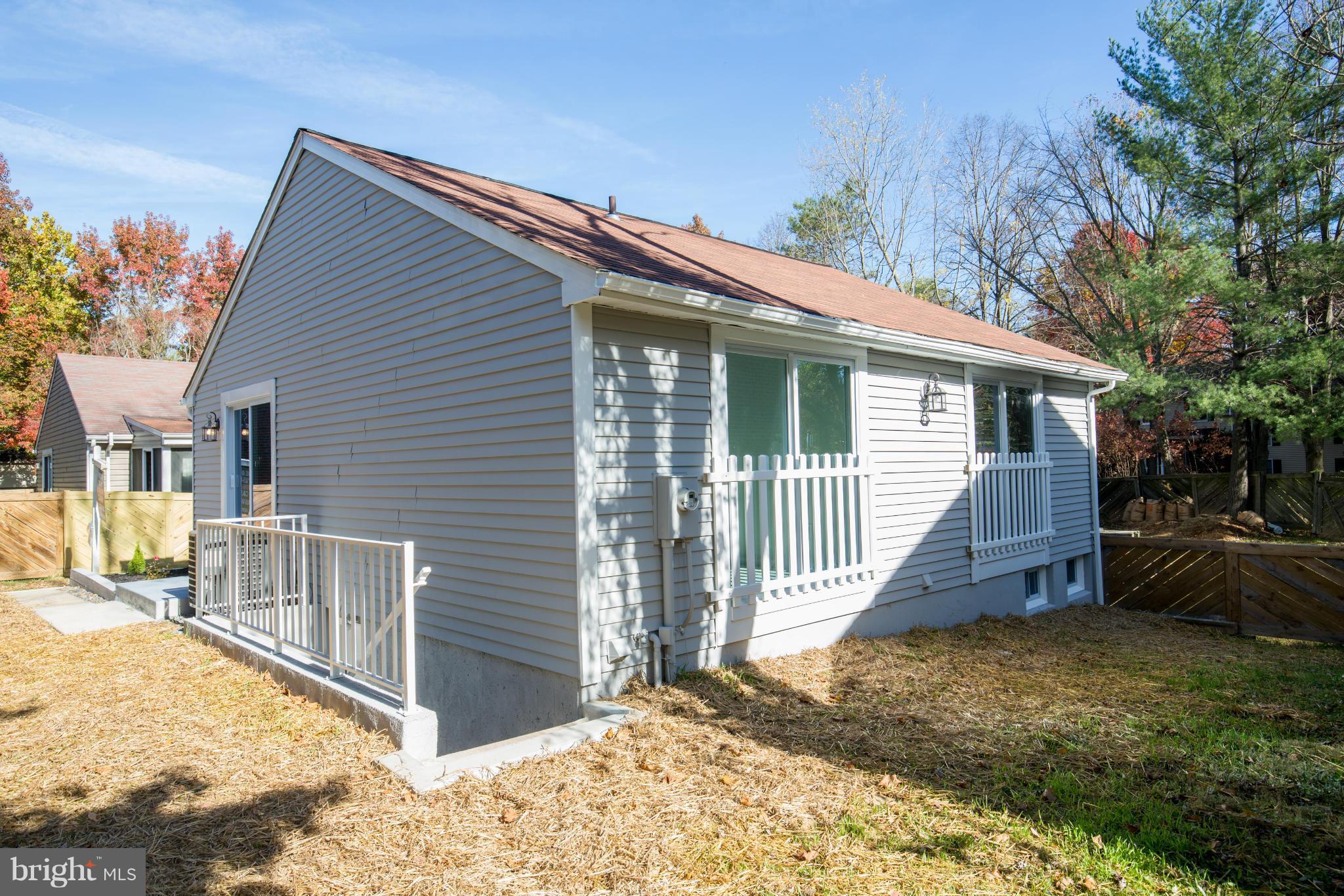 7156 Harp String Columbia, MD 21045 - Photo 6 of 18 Exterior (Rear)