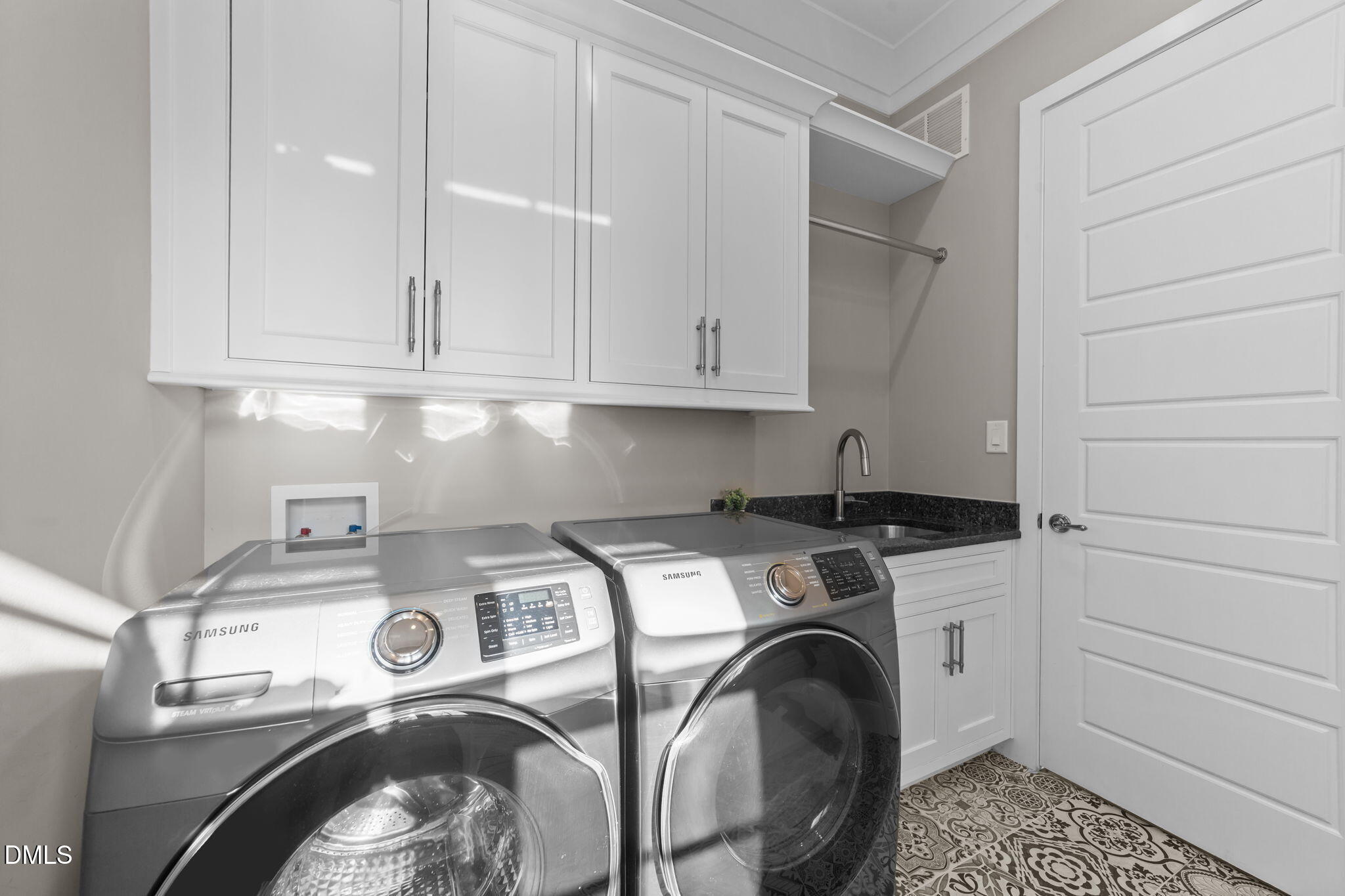 2600 Oxford Road Raleigh, NC 27608 - Photo 20 of 42 29-web-or-mls-VB4A9035