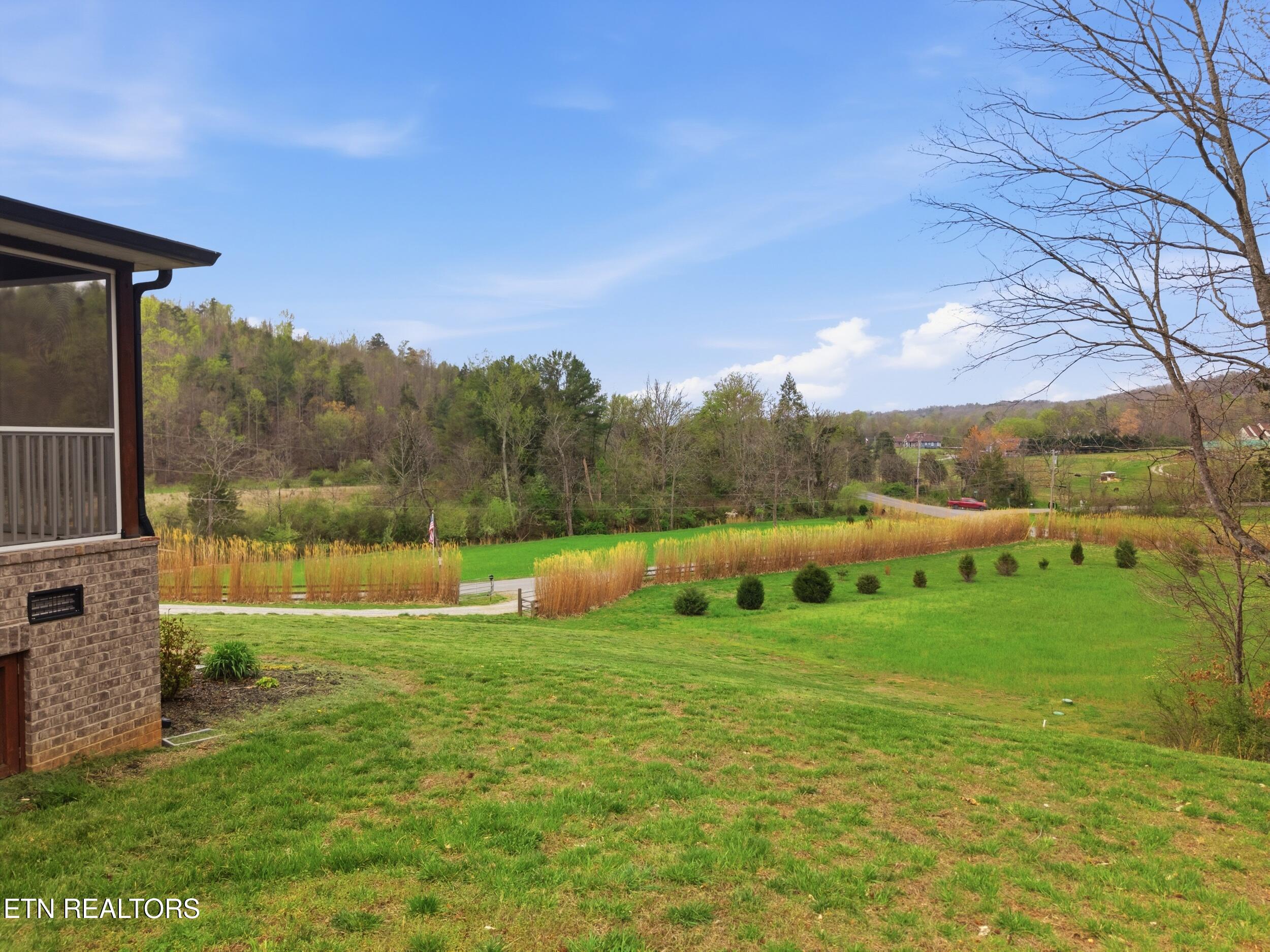 113 Brashears Road Harriman, TN 37748 - Photo 13 of 60 13_113_brashears_rd_13