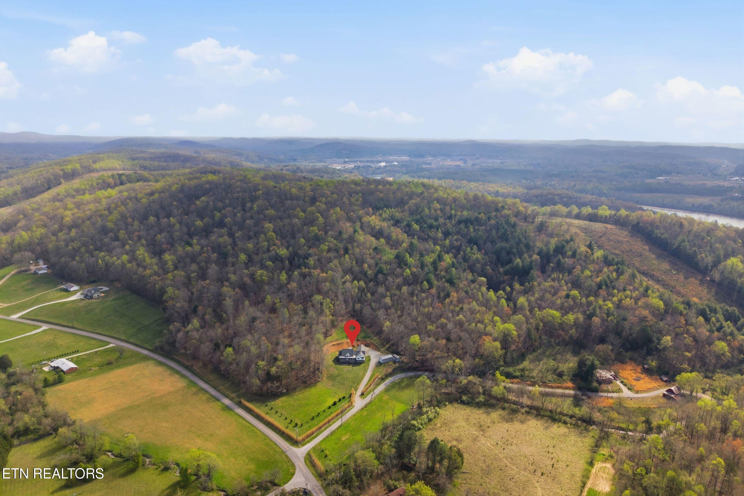 113 Brashears Road Harriman, TN 37748 - Photo 17 of 60 18_113_brashears_rd_17