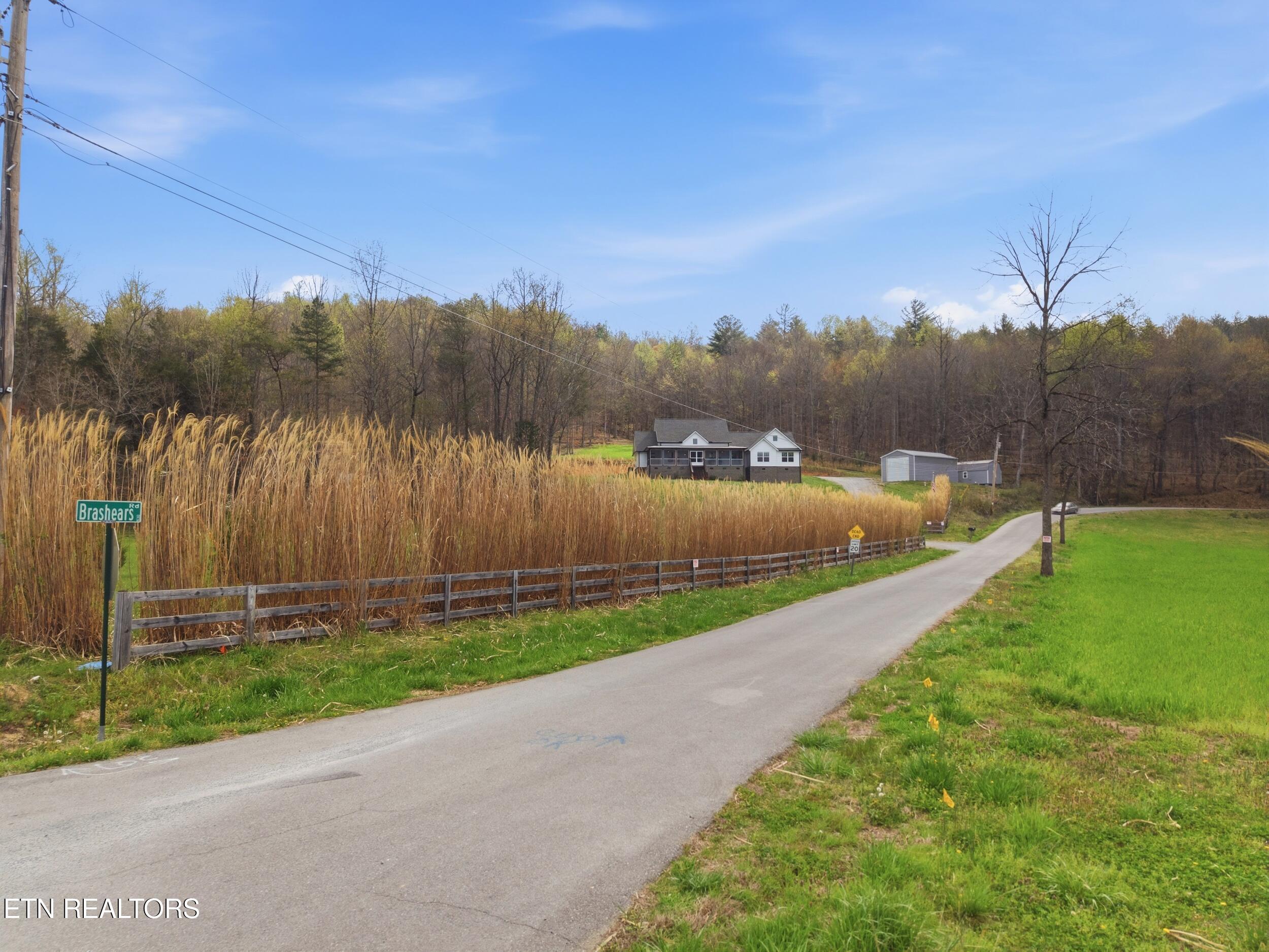 113 Brashears Road Harriman, TN 37748 - Photo 5 of 60 5_113_brashears_rd_5