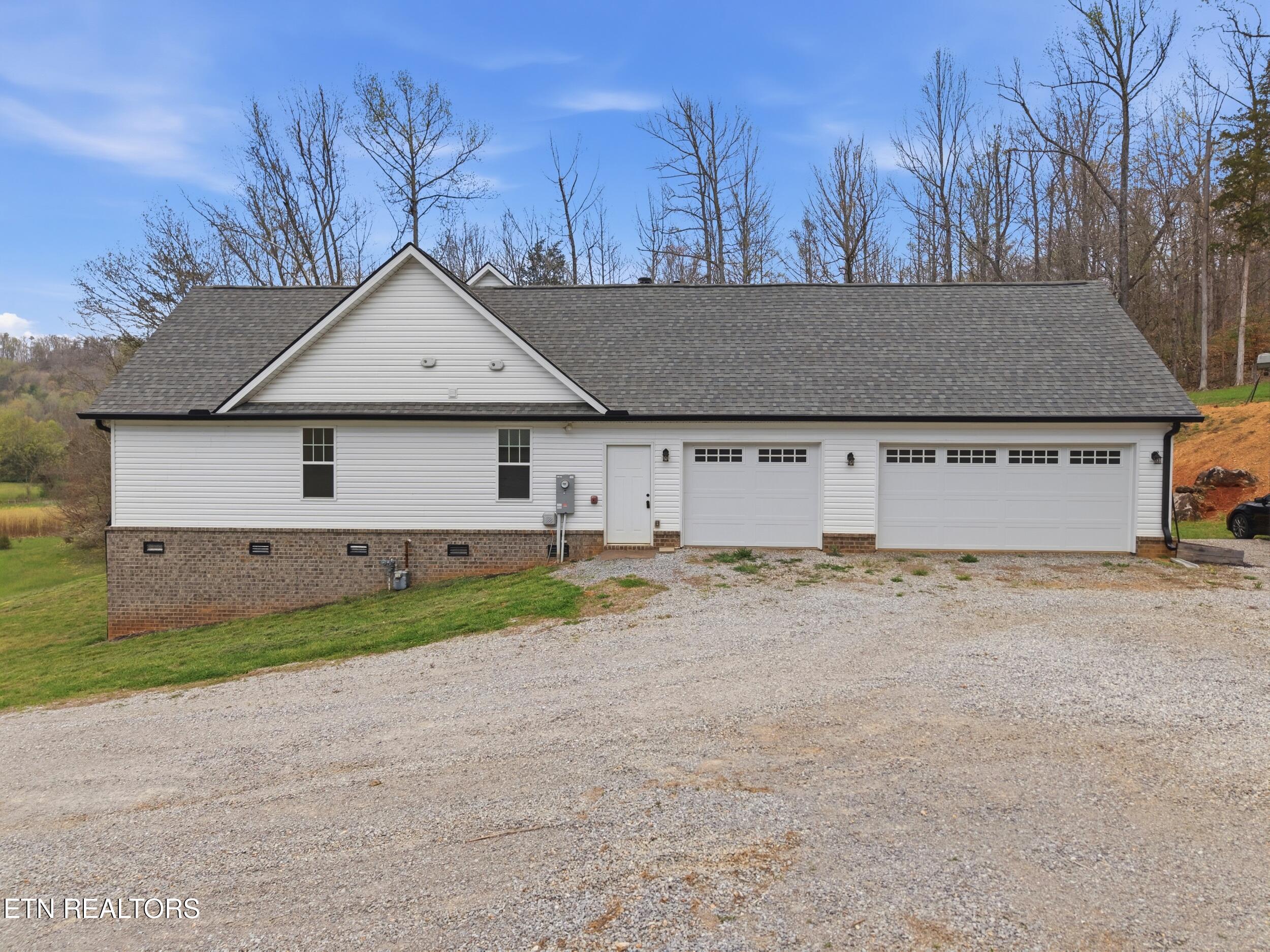 113 Brashears Road Harriman, TN 37748 - Photo 9 of 60 9_113_brashears_rd_9
