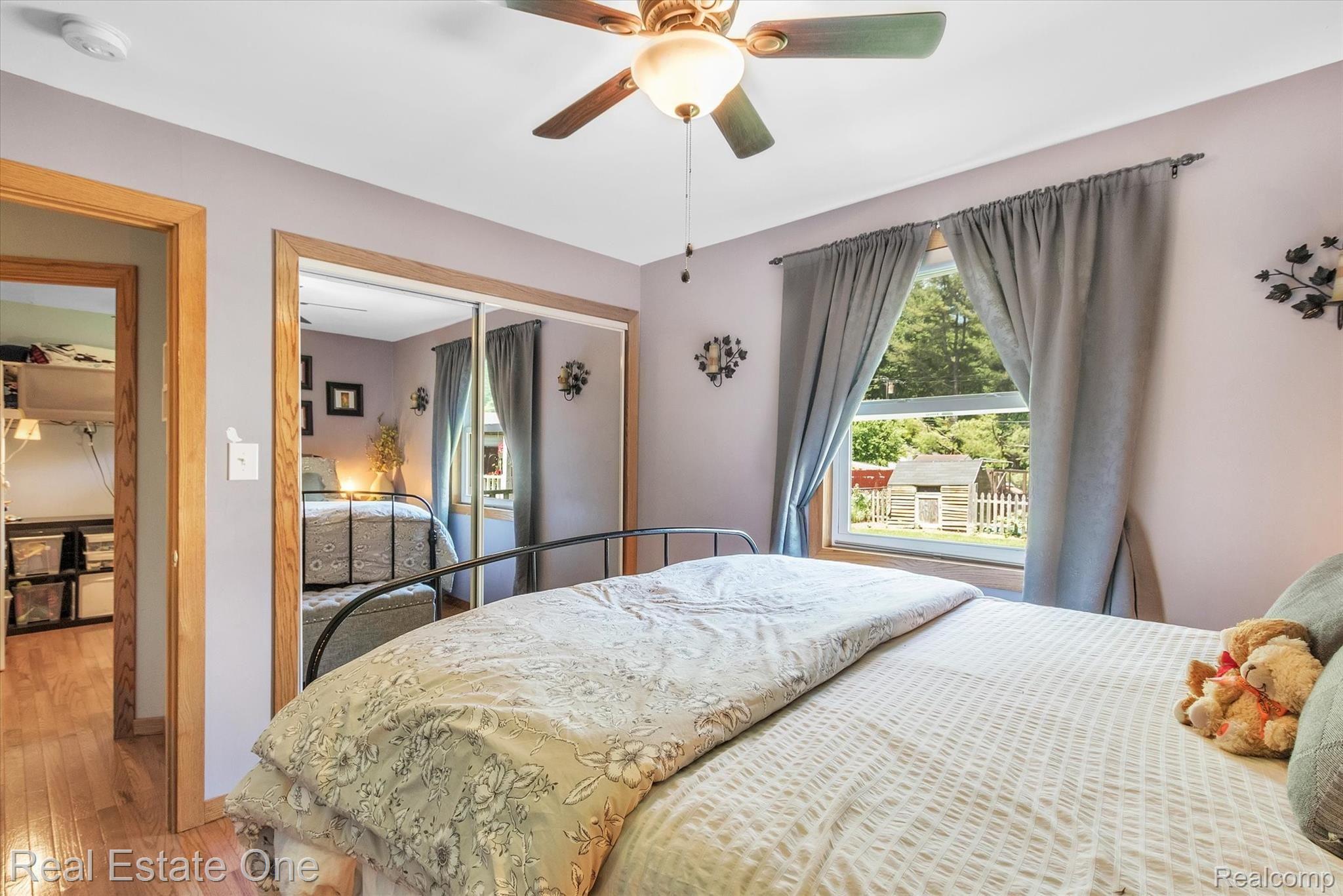 26110 King Road Romulus, MI 48174 - Photo 30 of 52 30-26110-King-Rd-WindowStill-Real-Estate-Photography-30.jpg