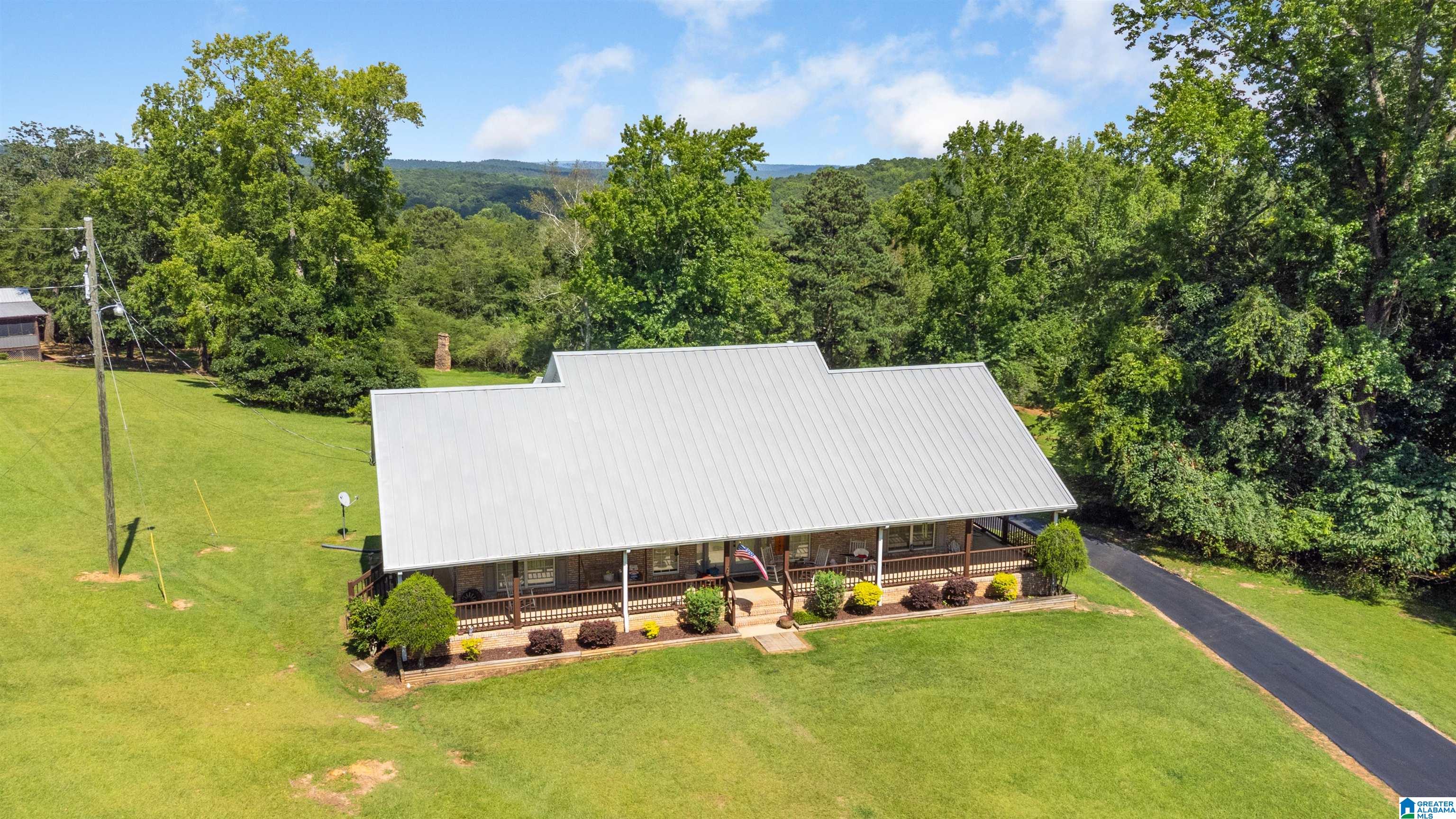 1733 Mountain View Road Springville, AL 35146 - Photo 5 of 37