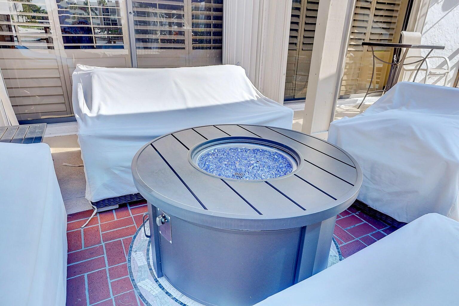 1950 Southwest Palm City Road, Unit 14304 Stuart, FL 34994 - Photo 35 of 54 firepit B 9-103