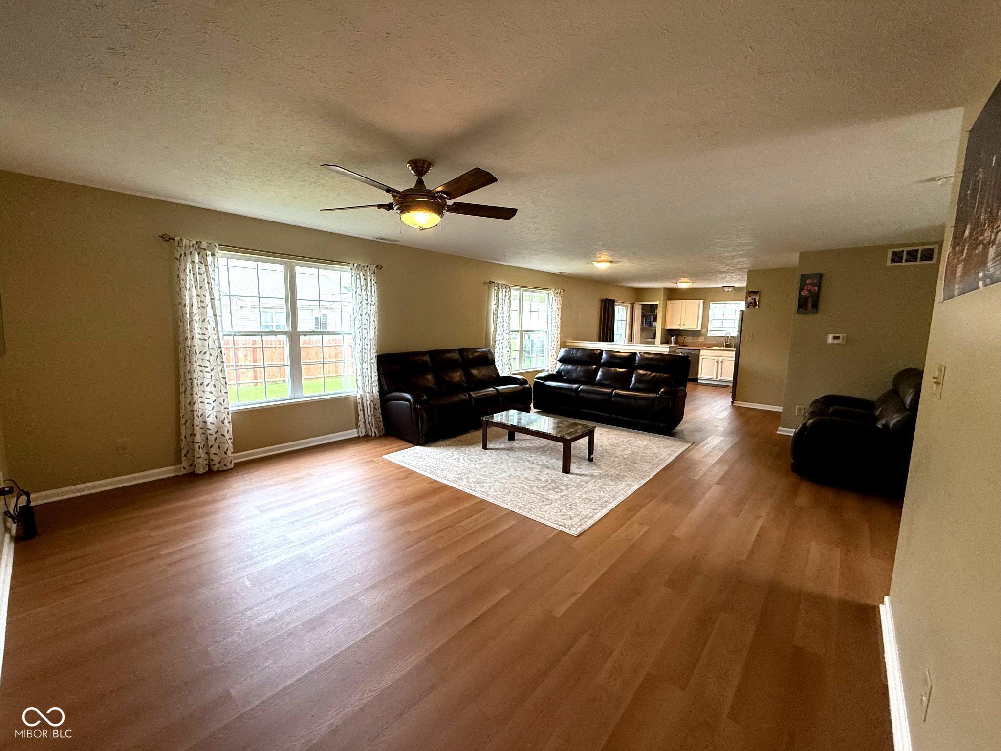 3065 Hemlock Way Indianapolis, IN 46203 - Photo 2 of 10