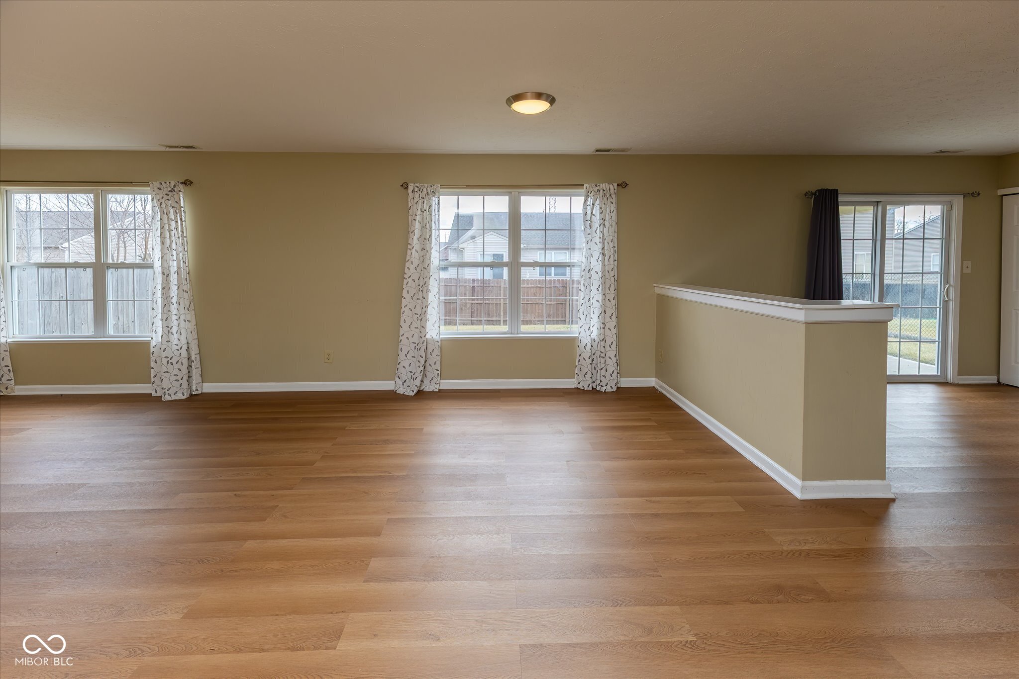 3065 Hemlock Way Indianapolis, IN 46203 - Photo 5 of 20