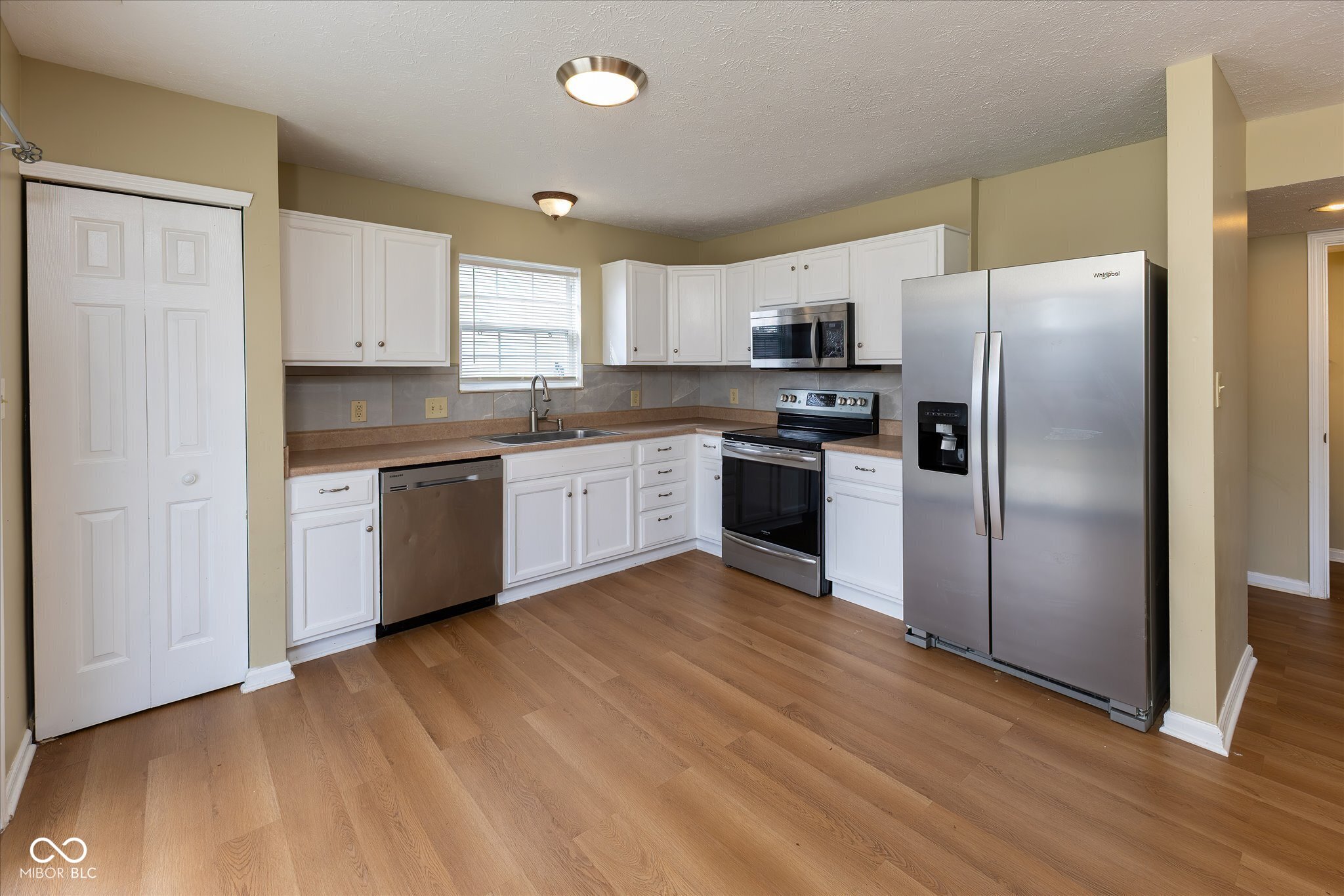 3065 Hemlock Way Indianapolis, IN 46203 - Photo 6 of 20