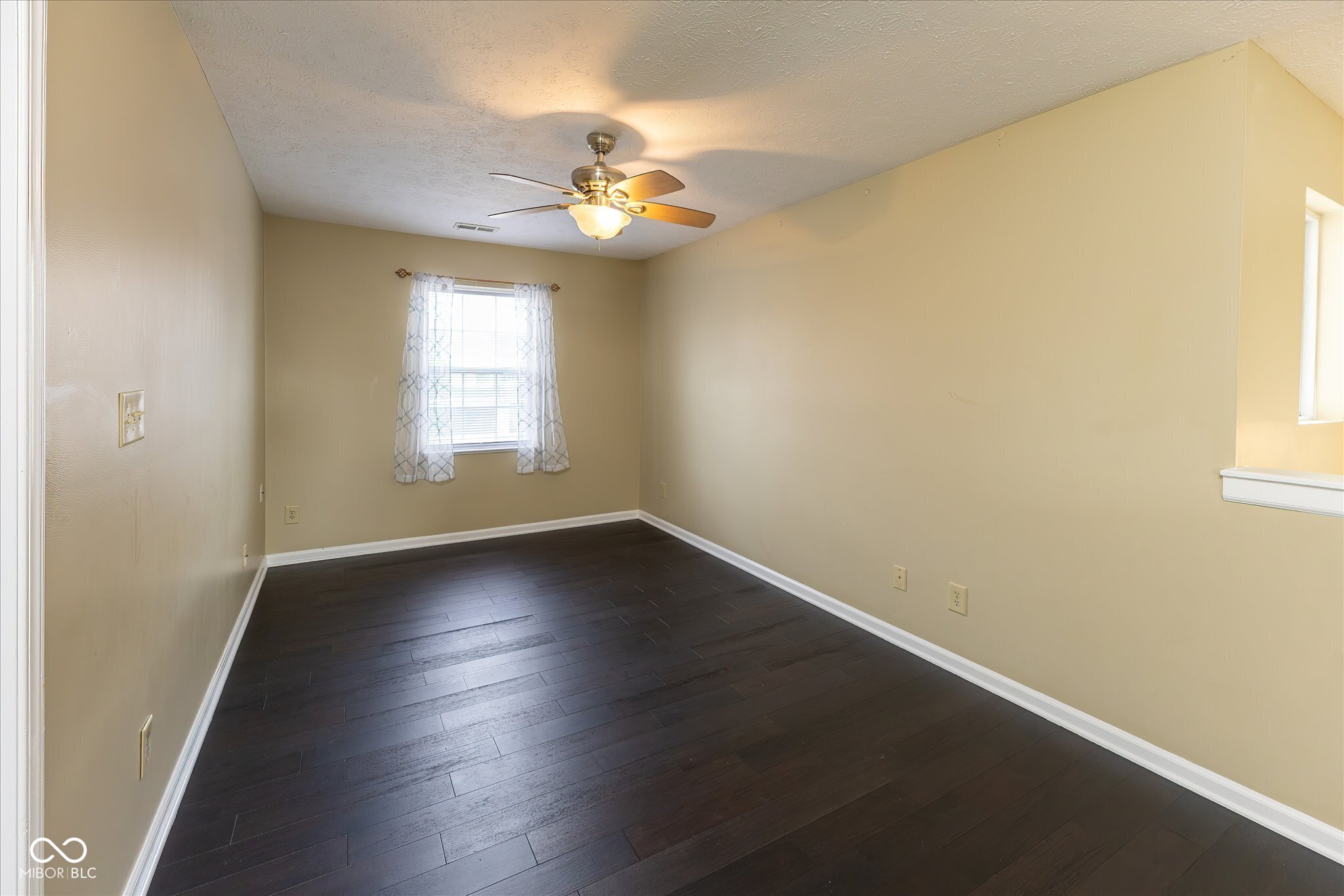 3065 Hemlock Way Indianapolis, IN 46203 - Photo 10 of 20