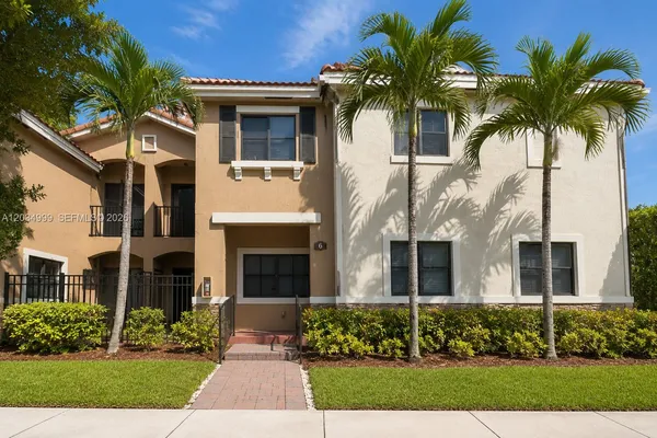 $380,000 | 22511 Southwest 88th Place, Unit 624, Cutler Bay, FL 33190