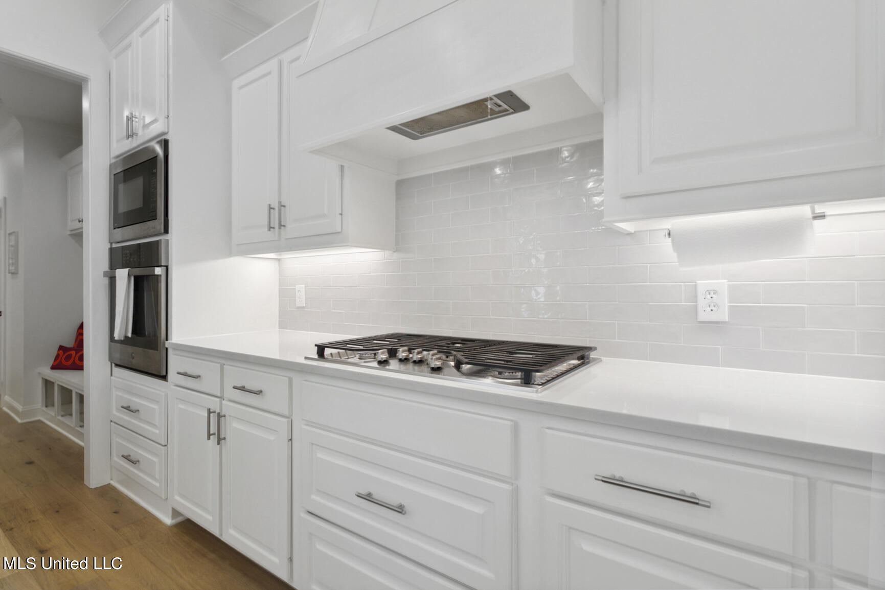 102 Shore View Drive Madison, MS 39110 - Photo 12 of 36 SS Appliances