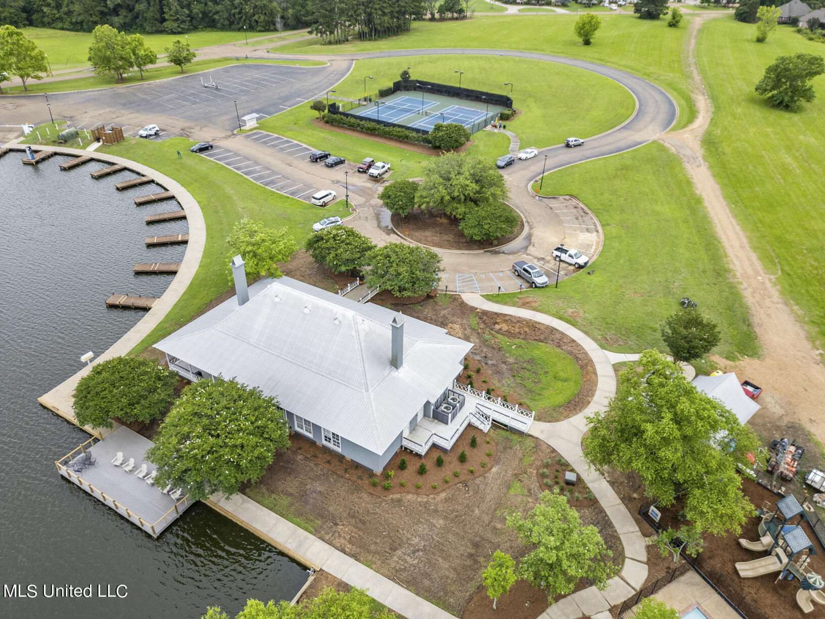 102 Shore View Drive Madison, MS 39110 - Photo 35 of 36 Lake Caroline Ammenities