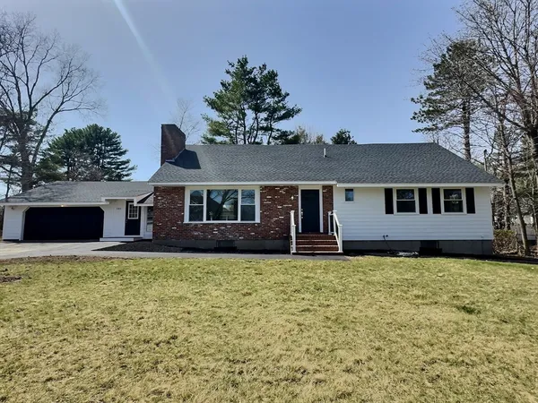$875,000 | 101 Highfields Road, Abington, MA 02351