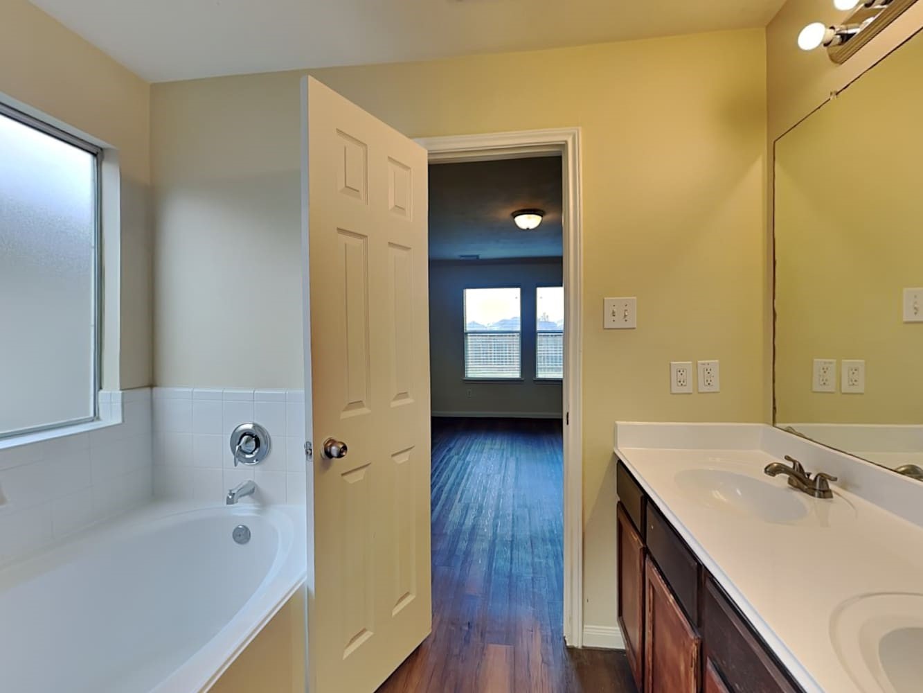 1015 Redcrest Springs Court Houston, TX 77073 - Photo 11 of 17