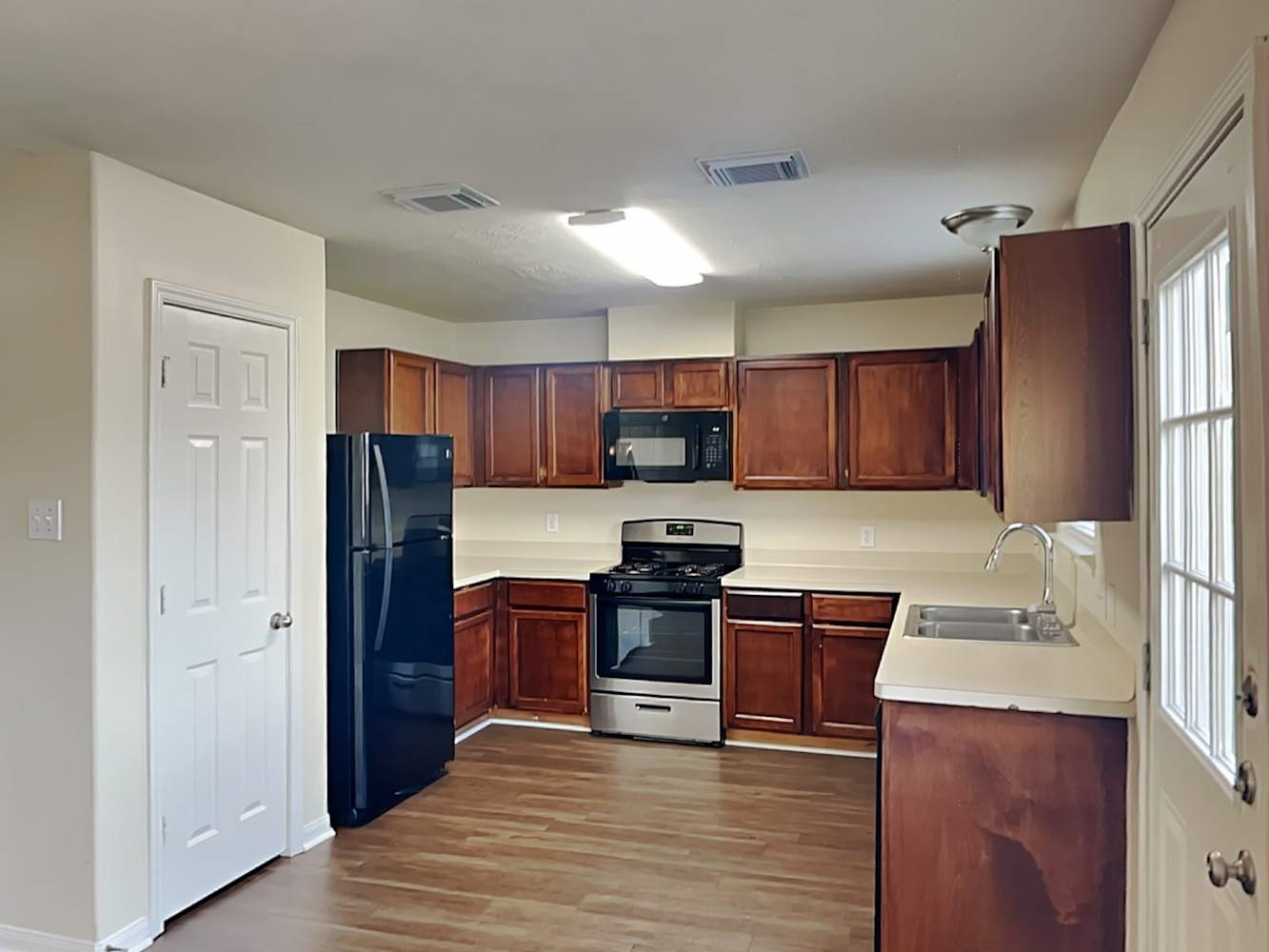 1015 Redcrest Springs Court Houston, TX 77073 - Photo 7 of 17