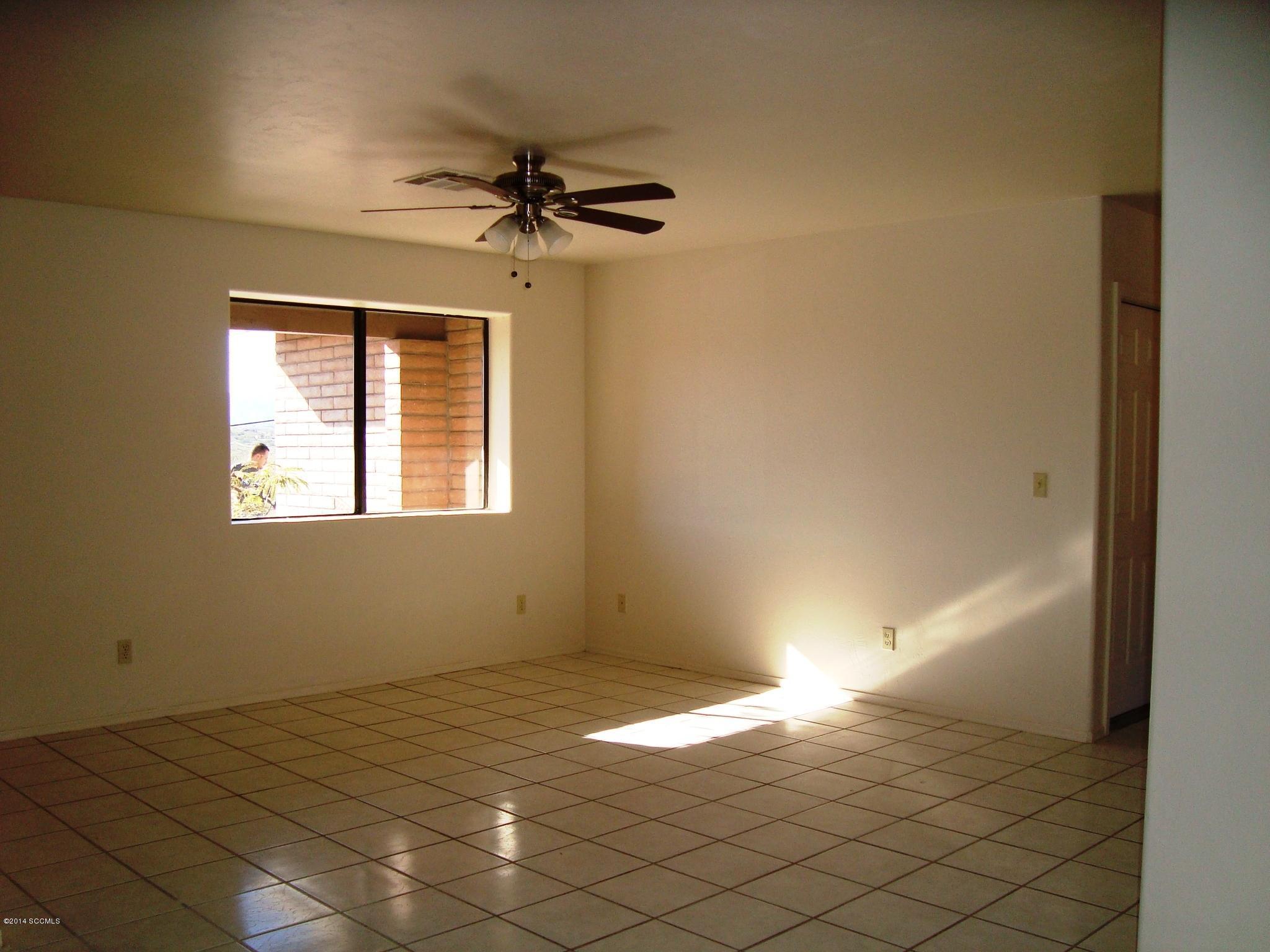 917 Pendleton Drive Rio Rico, AZ 85648 - Photo 4 of 11