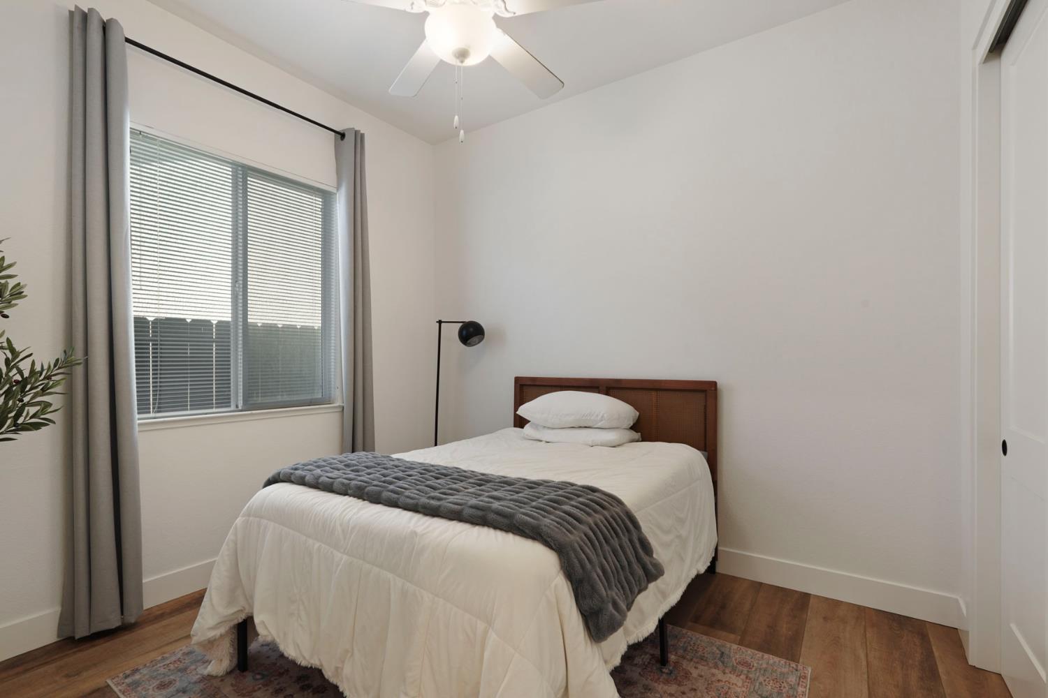 2446 Paramount Lane Manteca, CA 95337 - Photo 20 of 39