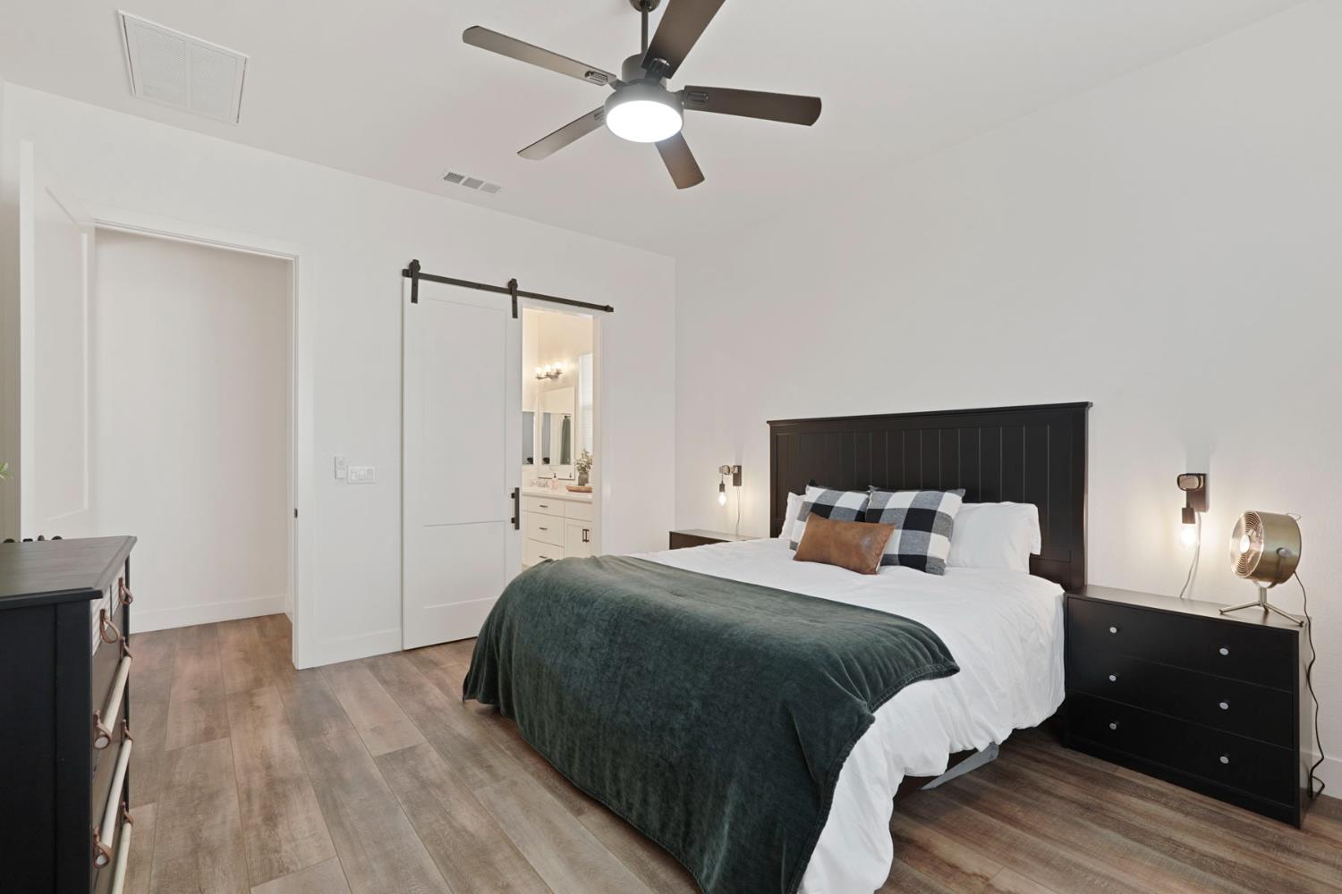 2446 Paramount Lane Manteca, CA 95337 - Photo 26 of 39