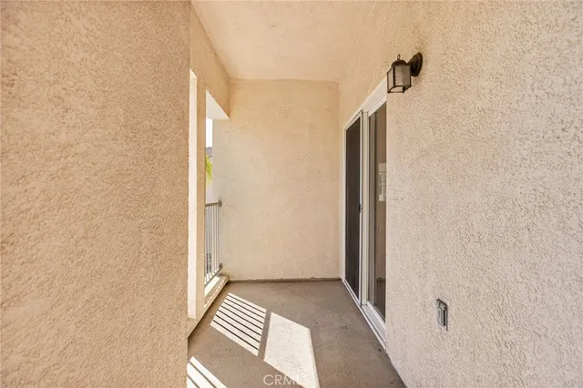 $405,000 | 26390 Arboretum Way, Unit 3004, Murrieta, CA 92563