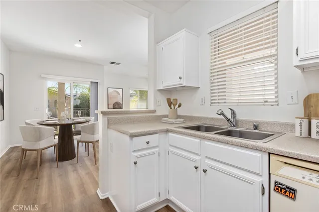 $405,000 | 26390 Arboretum Way, Unit 3004, Murrieta, CA 92563