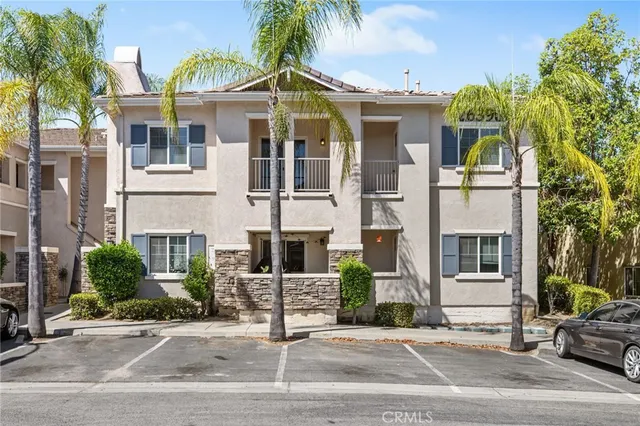 $405,000 | 26390 Arboretum Way, Unit 3004, Murrieta, CA 92563