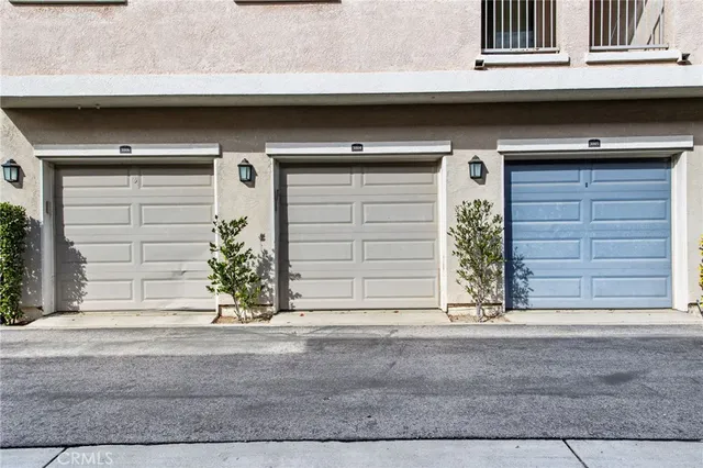 $405,000 | 26390 Arboretum Way, Unit 3004, Murrieta, CA 92563