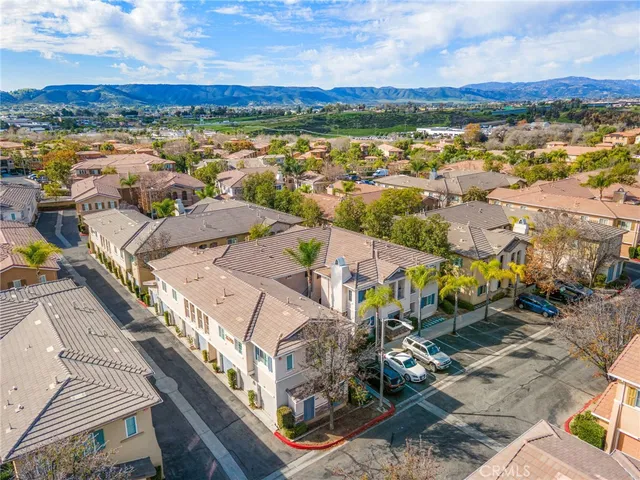$405,000 | 26390 Arboretum Way, Unit 3004, Murrieta, CA 92563
