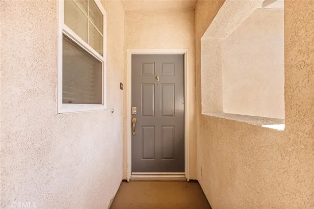 $405,000 | 26390 Arboretum Way, Unit 3004, Murrieta, CA 92563