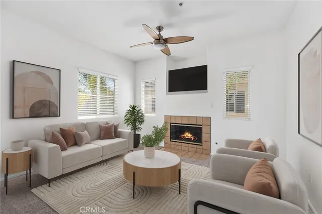 $405,000 | 26390 Arboretum Way, Unit 3004, Murrieta, CA 92563