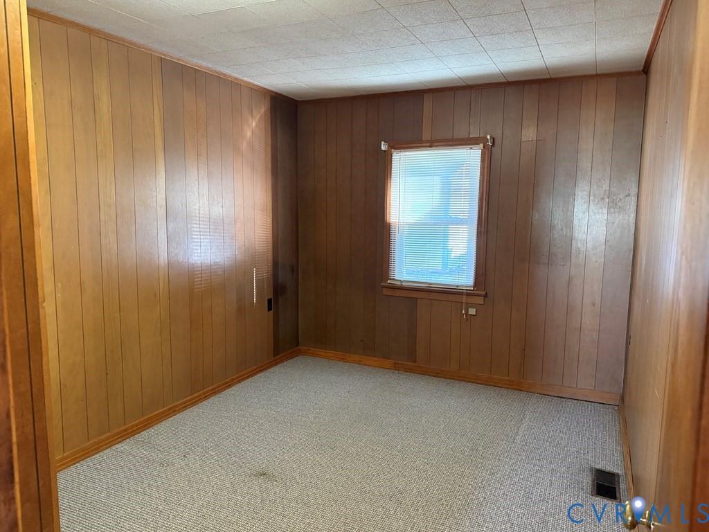 243 Tuggle Road Prospect, VA 23960 - Photo 19 of 24 an empty room with windows