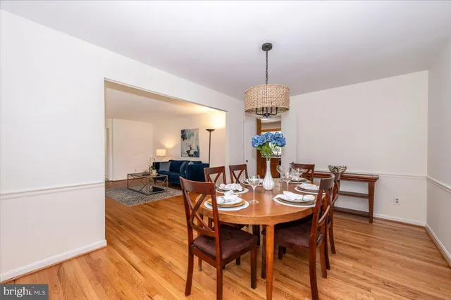 $739,900 | 302 Notley Court, Silver Spring, MD 20905