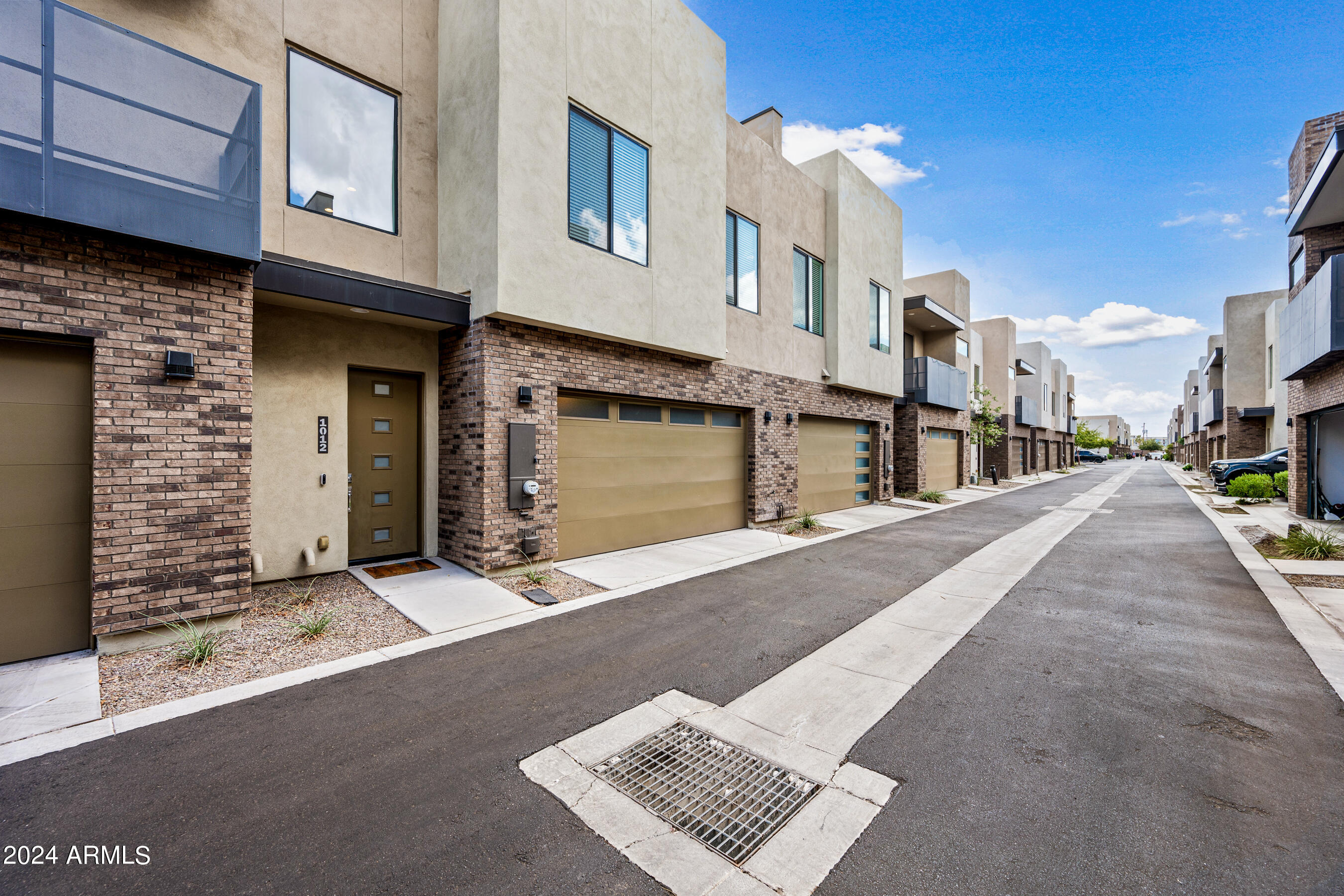901 South Smith Road, Unit 1012 Tempe, AZ 85281 - Photo 21 of 27 1012 - Front entry