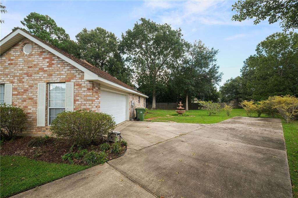 104 Johanna Court Slidell, LA 70458 - Photo 2 of 15