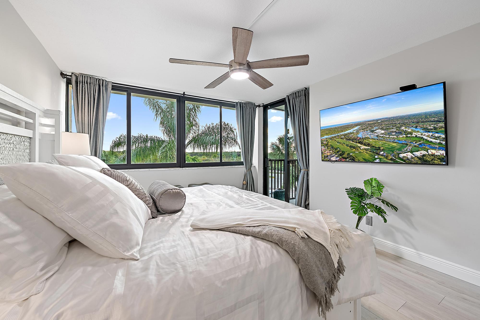 1605 Highway 1, Unit 303M1 Jupiter, FL 33477 - Photo 12 of 31 Primary Suite