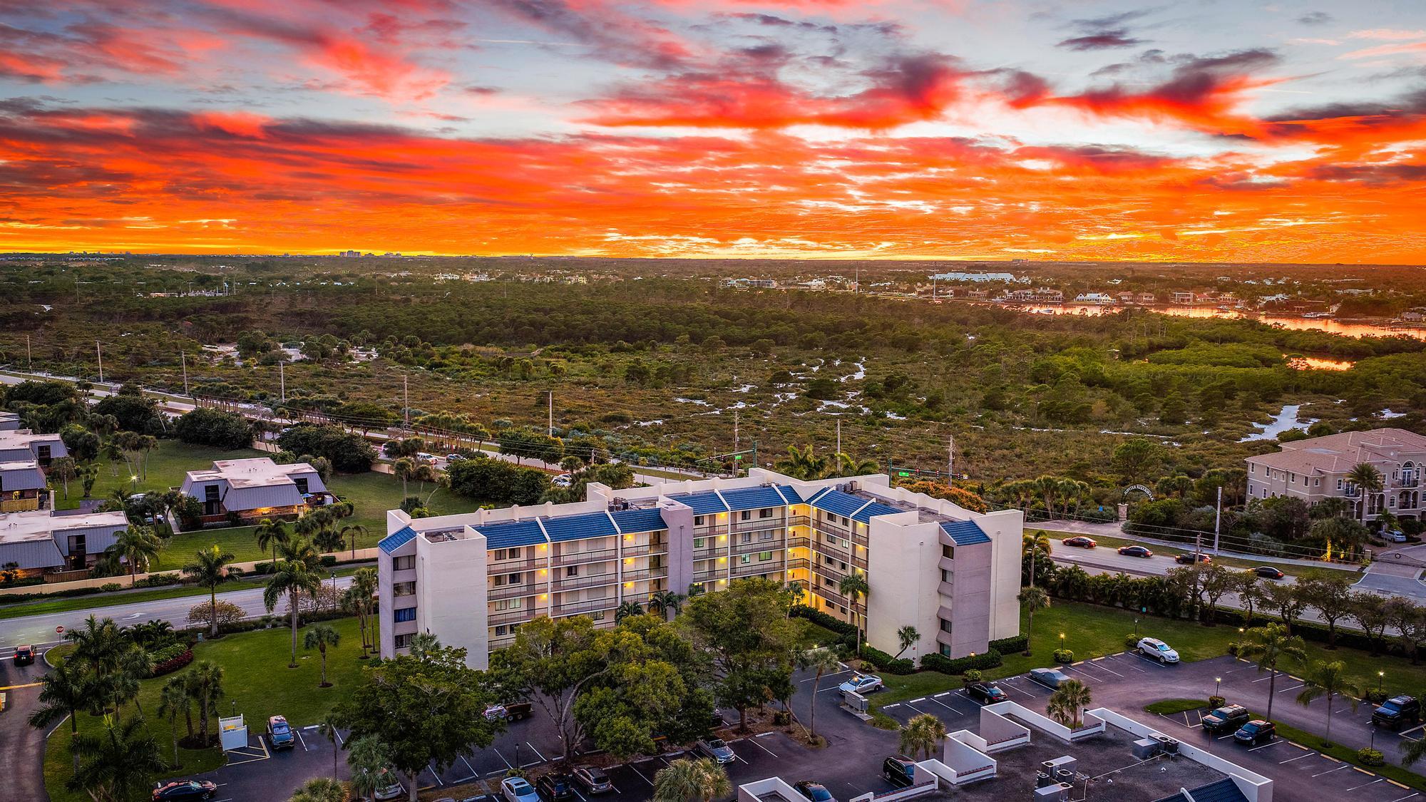 1605 Highway 1, Unit 303M1 Jupiter, FL 33477 - Photo 24 of 31 Aerial View