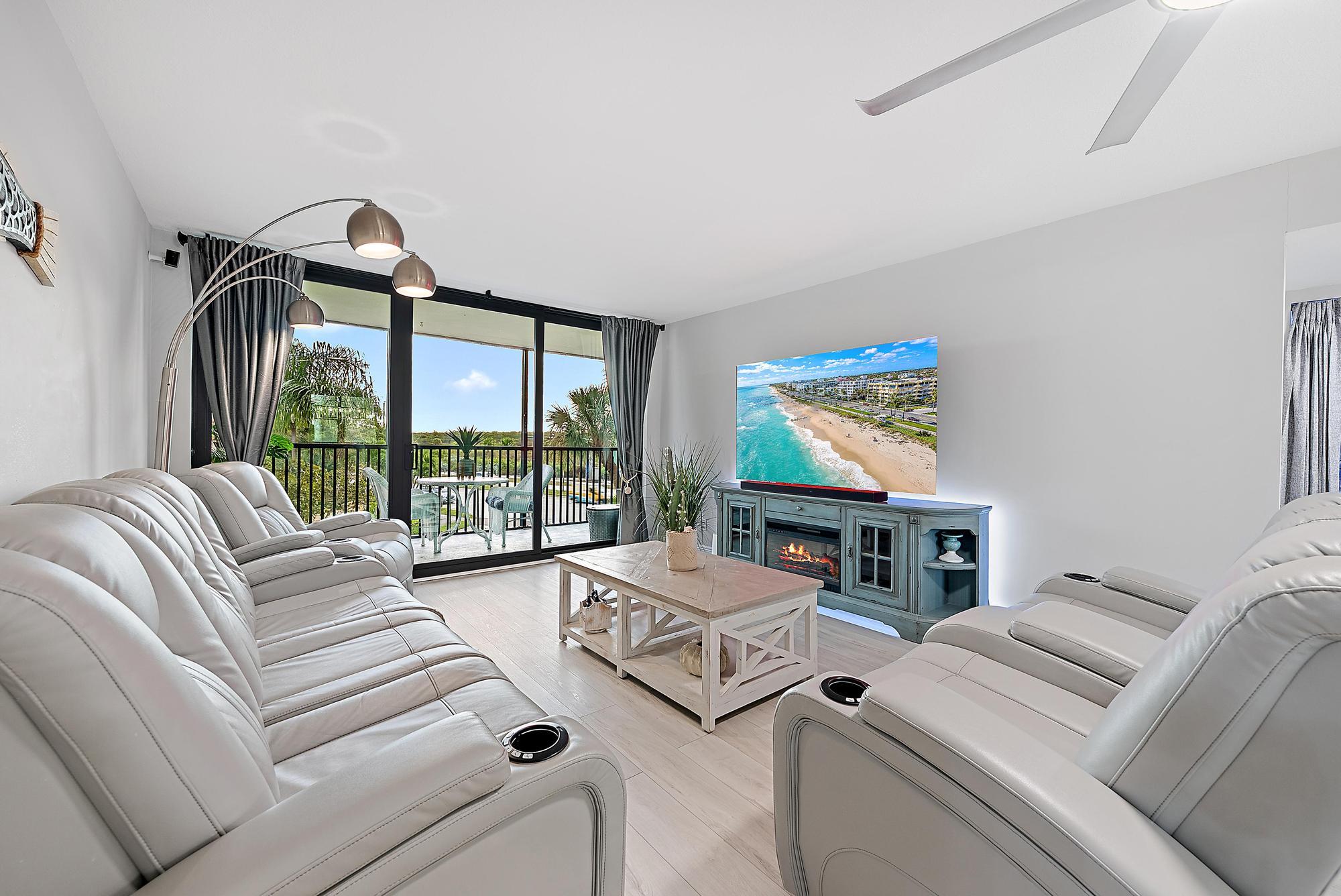 1605 Highway 1, Unit 303M1 Jupiter, FL 33477 - Photo 5 of 31 Living