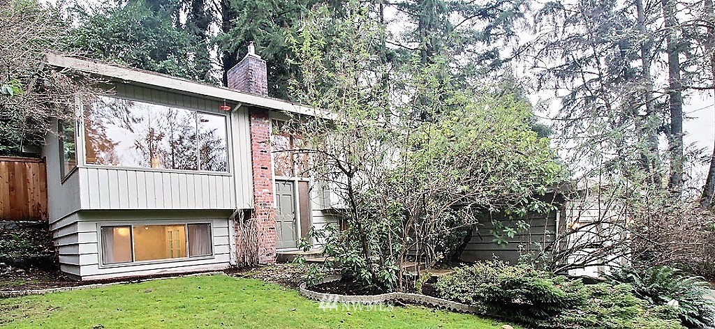 500 Mt Defiance Circle Southwest Issaquah, WA 98027 - Photo 1 of 25